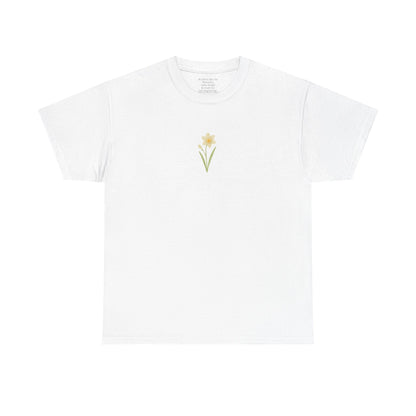 December Narcissus Birth Flower Tee | Minimalist Thoughtful Birthday Gift T-Shirt for Her